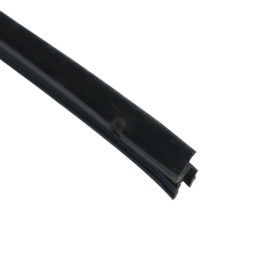 W452 Cache Vitre Porte Extérieur Gauche pour Smart Roadster à propos du numéro de pièce Q0009794V004000000 Smart Roadster W452 Cache Vitre Porte Extérieur Gauche - SKU Q0009794V004000000 - Numéro de pièce Q0009794V004000000