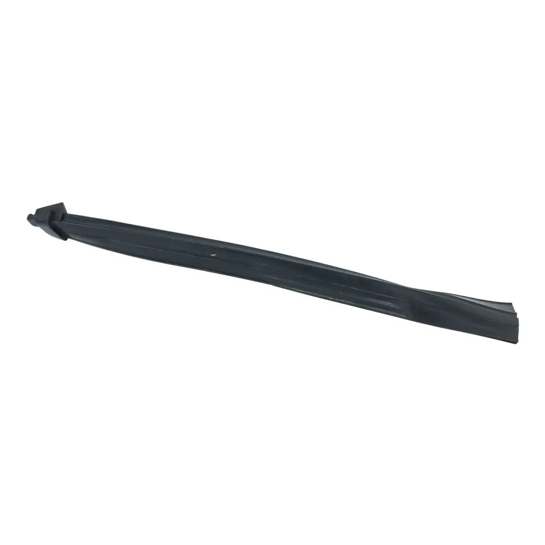 W452 Uszczelka Szyby Tylnej Lewa do Smart Roadster o numerze Q0011235V007000000 Smart Roadster W452 Uszczelka Szyby Tylnej Lewa - SKU Q0011235V007000000 - Numer Części Q0011235V007000000