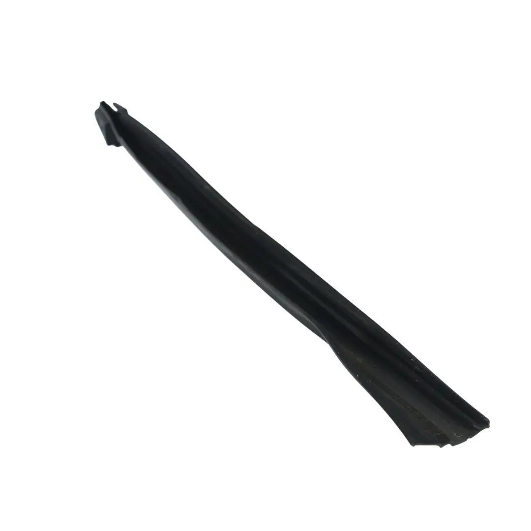 W452 Joint Guide Vitre Arrière Gauche pour Smart Roadster à propos du numéro de pièce Q0011235V007000000 Smart Roadster W452 Joint Guide Vitre Arrière Gauche - SKU Q0011235V007000000 - Numéro de pièce Q0011235V007000000
