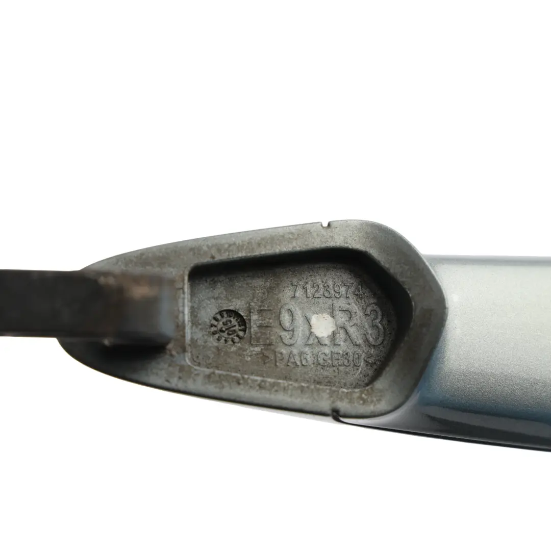 BMW E90 E91 E92 E93 Asidero Puerta Trasera Derecha Color Ártico Metálico A34 - SKU 0445182-AM1 - Número de pieza 0445182