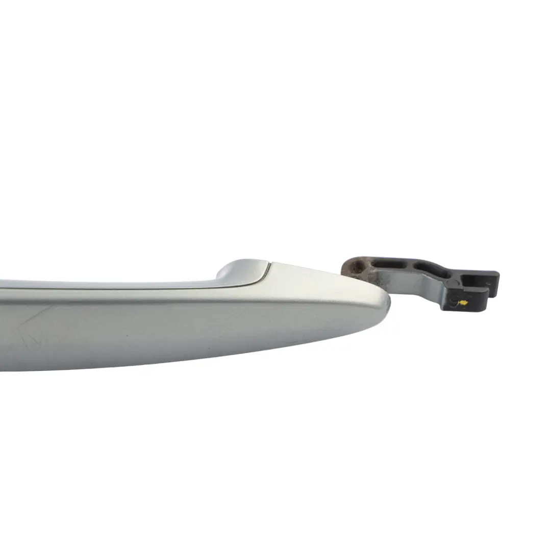 Maniglia Porta Post Destra Arktis Artico Metallizzato A34 per BMW E90 E91 E92 E93 con numero di parte 0445182 BMW E90 E91 E92 E93 Maniglia Porta Post Destra Arktis Artico Metallizzato A34 - SKU 0445182-AM1 - Numero di parte 0445182