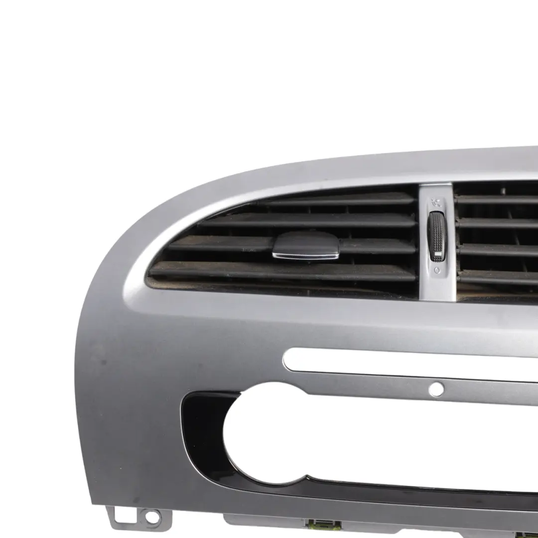 Mk2 Central Dashboard Heater Panel Trim Vent Surround to Seat Leon with Part number 1P2857060B Seat Leon Mk2 Central Dashboard Heater Panel Trim Vent Surround - SKU RHD-1P2857060B-1 - Part number 1P2857060B