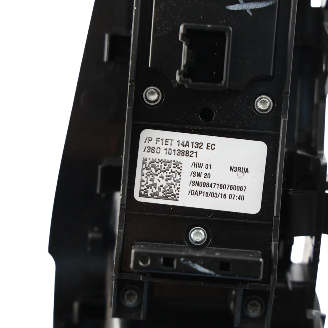 Door Window Switch Front Right O/S F1ET-14A132-EC to Ford Fiesta Mk7 Electric with Part number 2032974 Ford Fiesta Mk7 Electric Door Window Switch Front Right O/S F1ET-14A132-EC - SKU RHD-2032974 - Part number 2032974