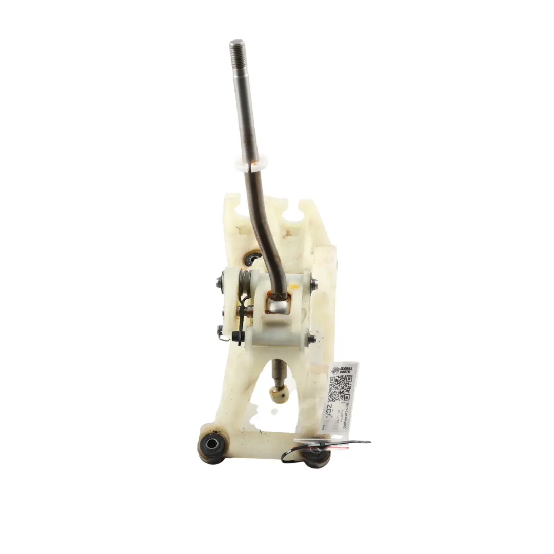 Mk2 Gearstick Gear Shifting Lever Handle Manual 5 Speed to Toyota Rav4 with Part number 3353042050 Toyota Rav4 Mk2 Gearstick Gear Shifting Lever Handle Manual 5 Speed - SKU RHD-3353042050 - Part number 3353042050