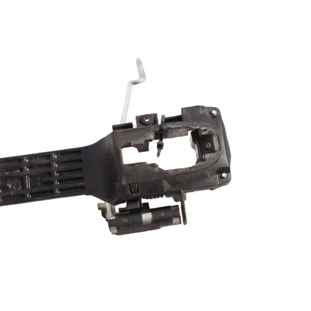 Mk2 Outside Door Handle Frame Mount Front Right O/S to Toyota Yaris with Part number 692010D010 Toyota Yaris Mk2 Outside Door Handle Frame Mount Front Right O/S - SKU RHD-692010D010 - Part number 692010D010