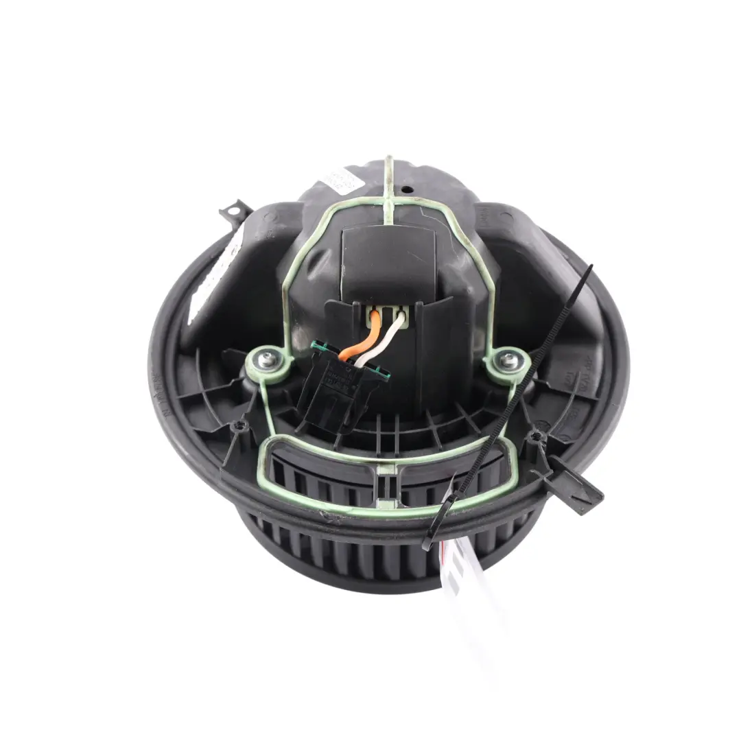 Heater Fan Blower Unit Motor to BMW E81 E87 E90 E91 E92 E93 with Part number 6933664 BMW E81 E87 E90 E91 E92 E93 Heater Fan Blower Unit Motor - SKU RHD-6933664-3 - Part number 6933664