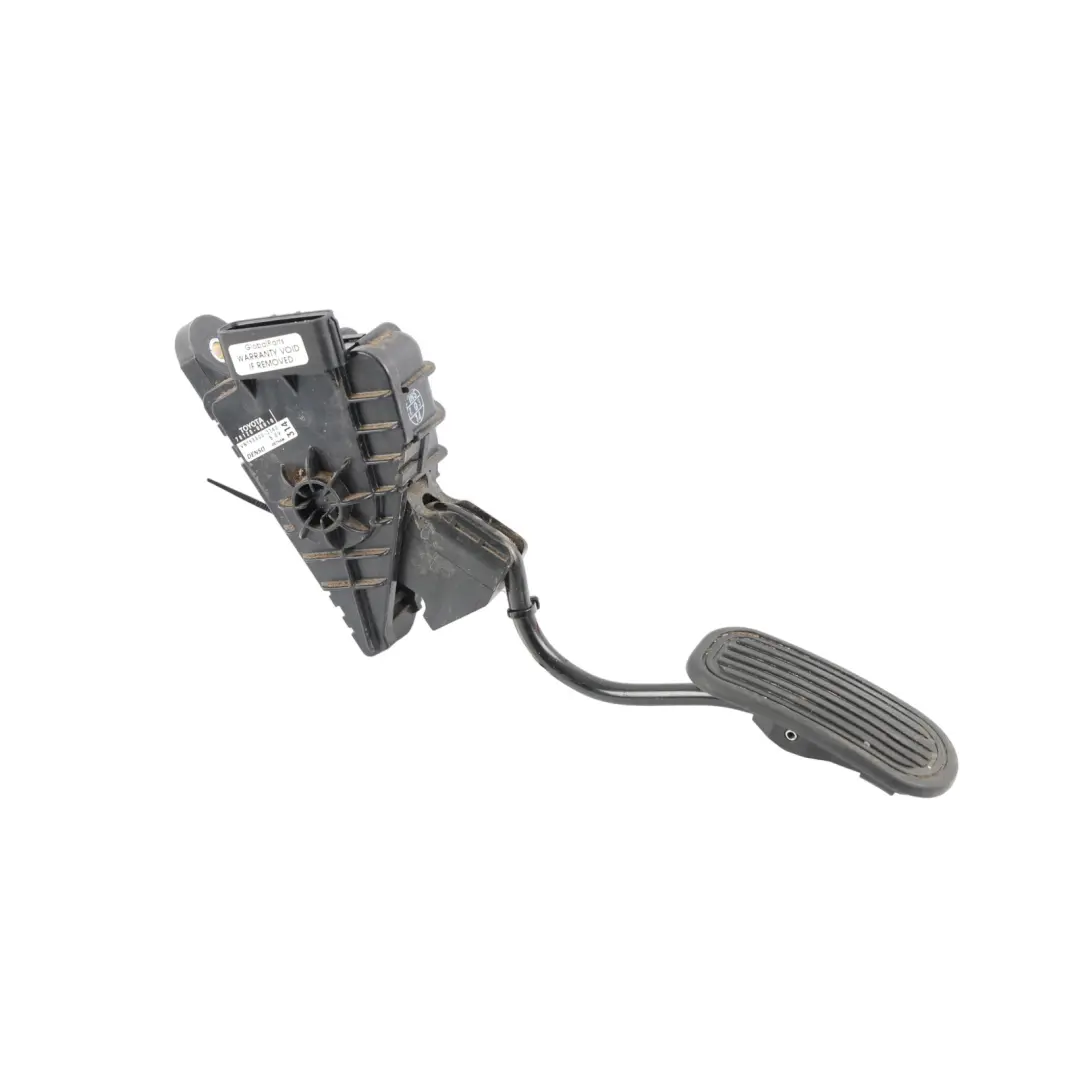 Accelerator Throttle Gas Pedal 2.5 Diesel to Toyota Hilux Mk7 with Part number 781200K010 Toyota Hilux Mk7 Accelerator Throttle Gas Pedal 2.5 Diesel - SKU RHD-781200K010 - Part number 781200K010