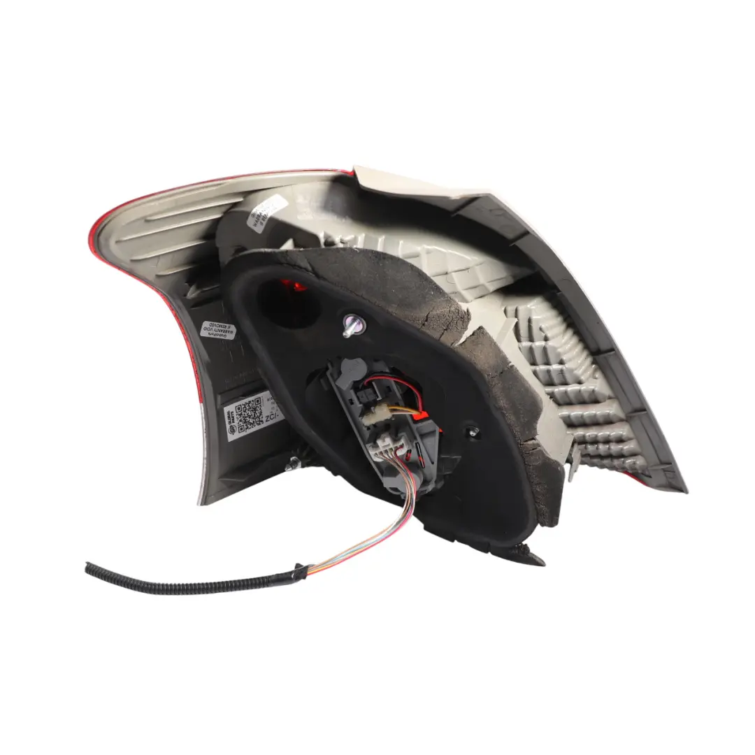 Mk2 Rear Tail Light Outer Lamp Taillight Right O/S 81551-0D260 to Toyota Yaris with Part number 815510D260 Toyota Yaris Mk2 Rear Tail Light Outer Lamp Taillight Right O/S 81551-0D260 - SKU RHD-815510D260 - Part number 815510D260