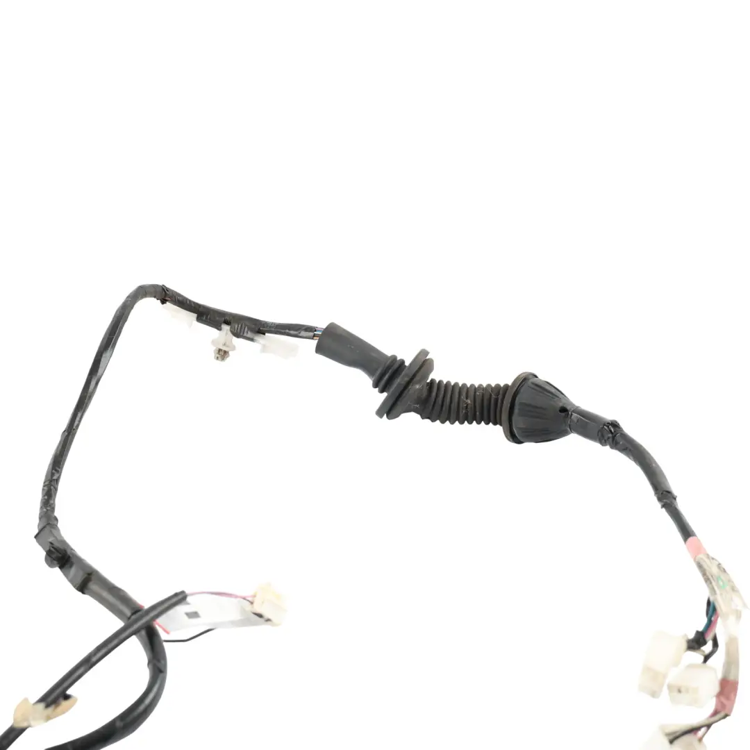 Mk2 Front Door Wiring Harness Loom Passenger Side 5 Door to Toyota Yaris with Part number 821520D580 Toyota Yaris Mk2 Front Door Wiring Harness Loom Passenger Side 5 Door - SKU RHD-821520D580 - Part number 821520D580