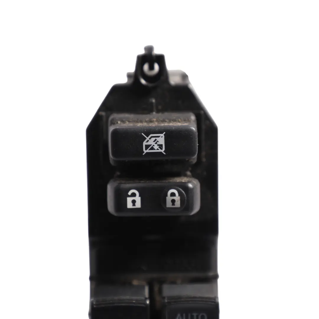 Toyota Yaris Mk2 Electric Door Window Lifter Switch Front Right O/S 84820-0D190 - SKU RHD-848200D190 - Part number 848200D190
