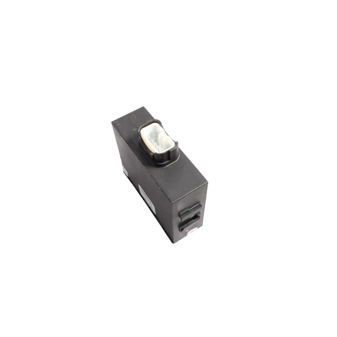 Mk1 Central Door Locking Control ECU 89740-0H021 to Toyota Aygo Peugeot 107 with Part number 897400H021 Toyota Aygo Peugeot 107 Mk1 Central Door Locking Control ECU 89740-0H021 - SKU RHD-897400H021 - Part number 897400H021