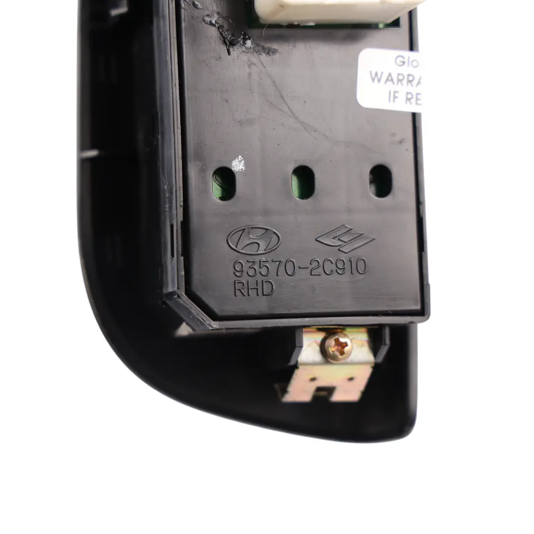 MK2 Electric Window Switch Panel Front Right O/S 935702C910 to Hyundai Coupe with Part number 93570-2C910 Hyundai Coupe MK2 Electric Window Switch Panel Front Right O/S 935702C910 - SKU RHD-93570-2C910 - Part number 93570-2C910