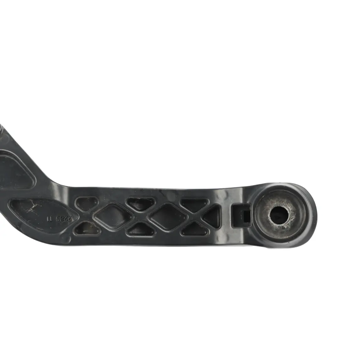 Range Rover Sport L494 Rear Window Wiper Arm Bracket Mount CPLA-17528-EA - SKU RHD-LR069006 - Part number LR069006