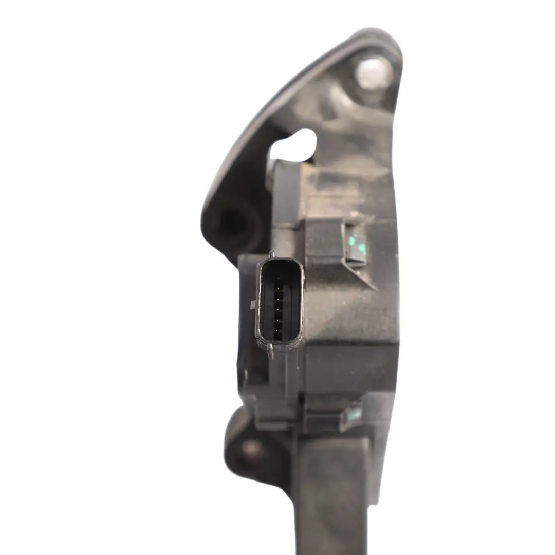 Throttle Accelerator Pedal Automatic Transmission to Range Rover L494 with Part number LR072172 Range Rover L494 Throttle Accelerator Pedal Automatic Transmission - SKU RHD-LR072172 - Part number LR072172