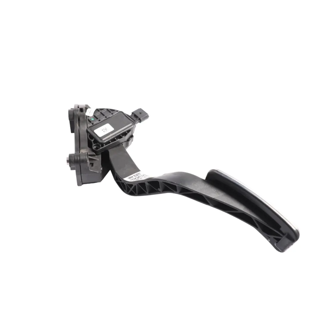 Throttle Accelerator Pedal Automatic Transmission to Range Rover L494 with Part number LR072172 Range Rover L494 Throttle Accelerator Pedal Automatic Transmission - SKU RHD-LR072172 - Part number LR072172