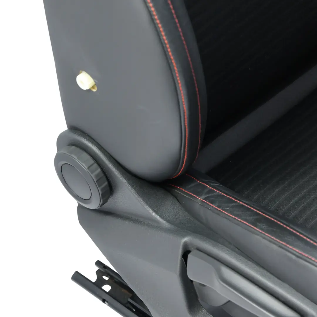 Mk3 Set Sedili Sportivi Anteriori Panca Posteriore Pelle Kit per Skoda Octavia con numero di parte SKODA-OCTAVIA-MK3-VR-SEATS-SET-RED Skoda Octavia Mk3 Set Sedili Sportivi Anteriori Panca Posteriore Pelle Kit - SKU SKODA-OCTAVIA-MK3-VR-SEATS-SET-RED - Numero di parte SKODA-OCTAVIA-MK3-VR-SEATS-SET-RED