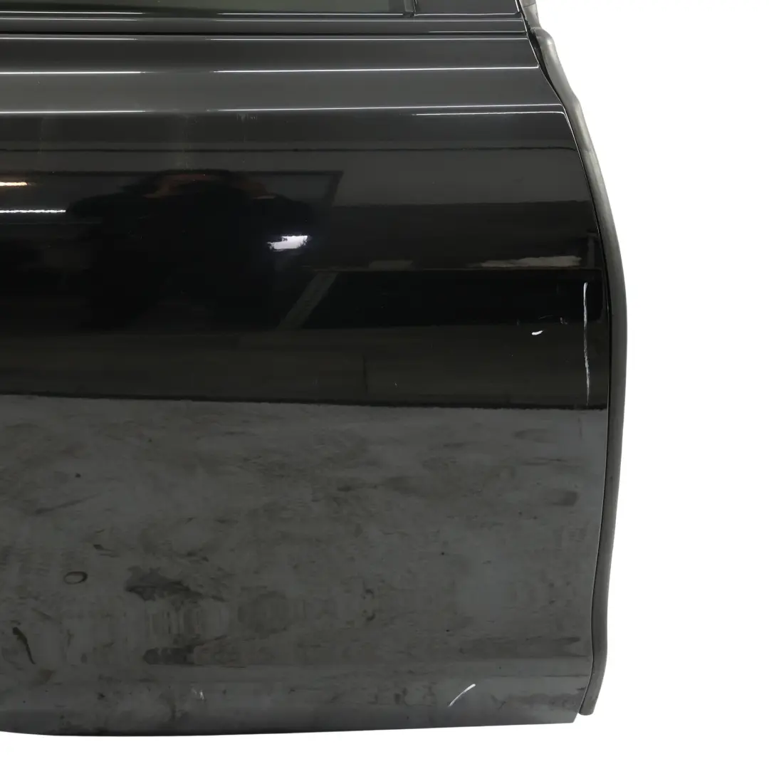 Drzwi Tylne Prawe Ebony Black Czarne - 1807 do Jaguar XF X260 Sedan o numerze T2H35822 Jaguar XF X260 Sedan Drzwi Tylne Prawe Ebony Black Czarne - 1807 - SKU T2H35822-EBB - Numer Części T2H35822