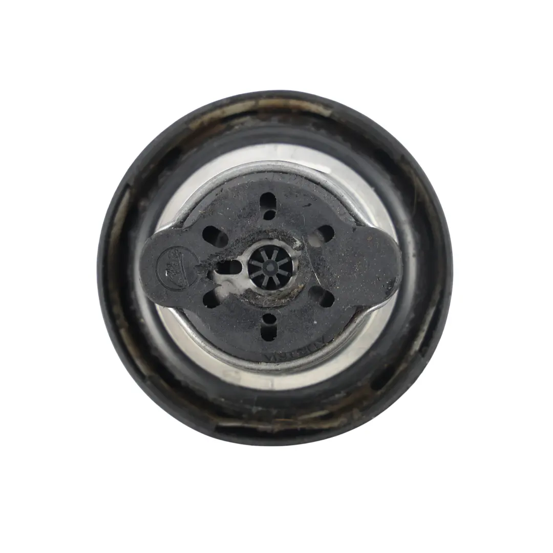 Land Rover Range Rover L322 Tapa Depósito Combustible Cubierta - SKU WLD500220 - Número de pieza WLD500220