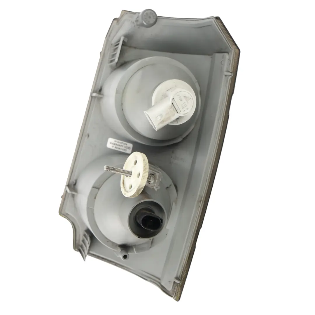 Intermitente Lateral Delantero Derecho para Land Rover Range Rover L322 con número de pieza XBD000041 Land Rover Range Rover L322 Intermitente Lateral Delantero Derecho - SKU XBD000041 - Número de pieza XBD000041
