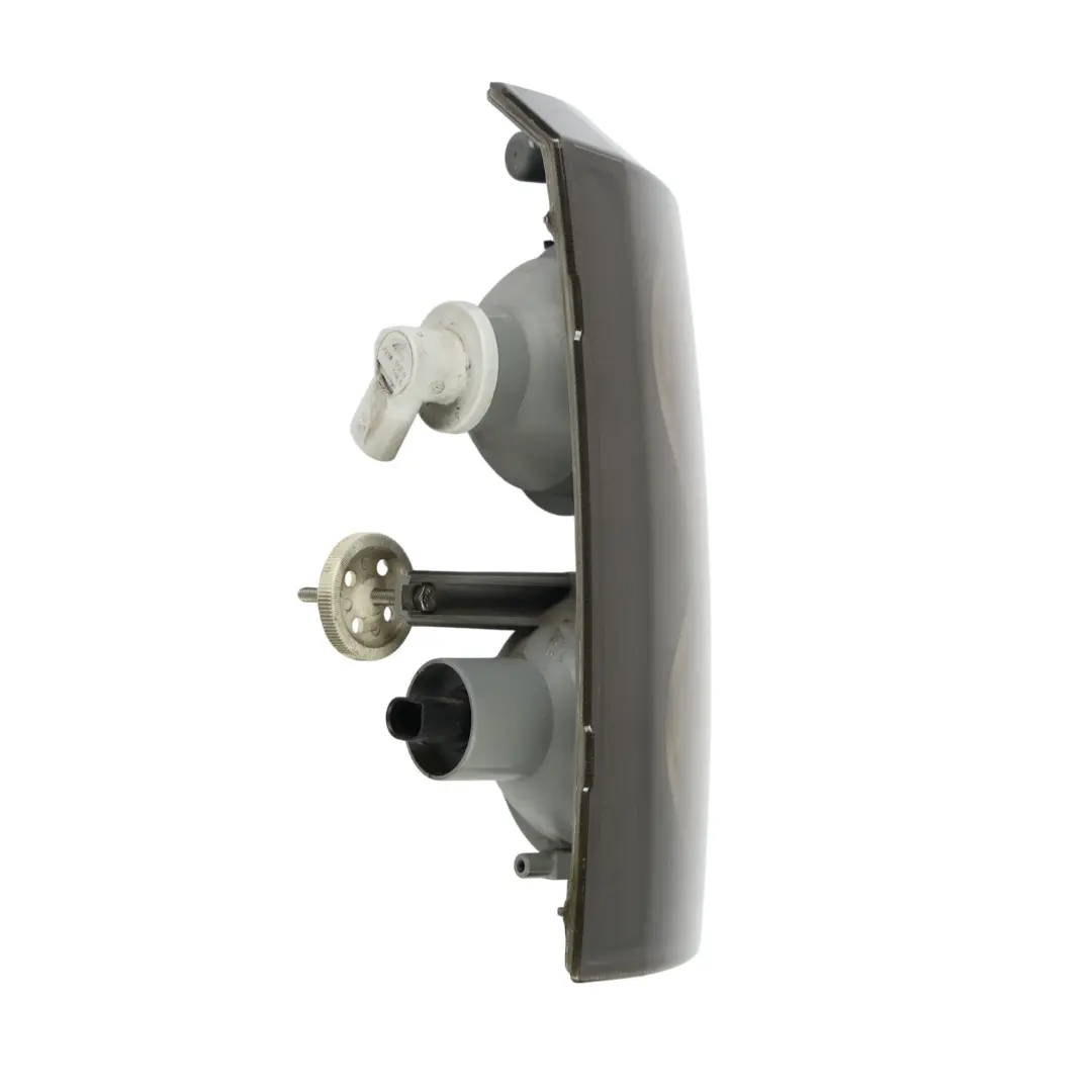 Blinker Seitenblinker Vorne Rechts für Land Rover Range Rover L322 mit Teilenummer XBD000041 Land Rover Range Rover L322 Blinker Seitenblinker Vorne Rechts - SKU XBD000041 - Teilenummer XBD000041