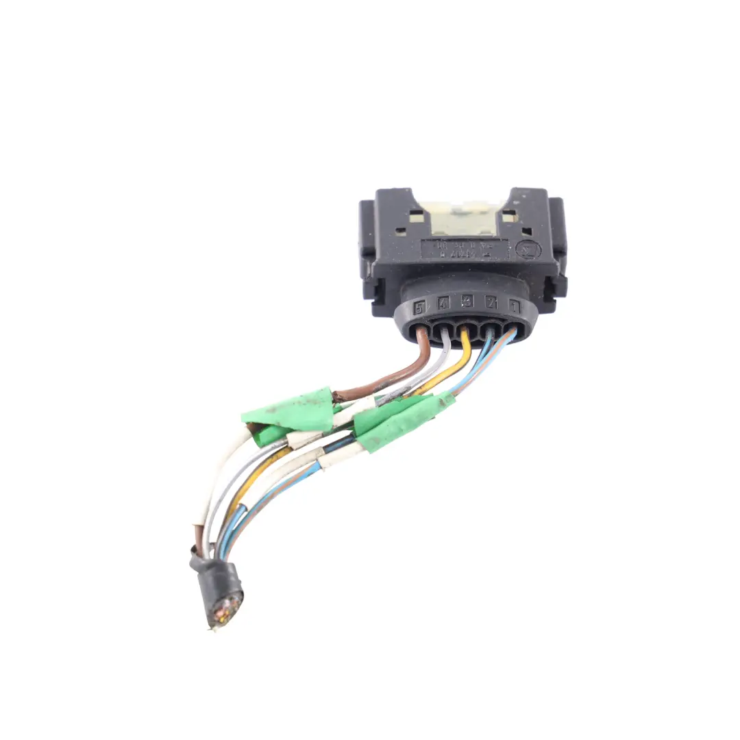 Tail Light Rear Lamp Right O/S Plug Socket Wiring to Land Rover L322 with Part number XFB000244 Land Rover L322 Tail Light Rear Lamp Right O/S Plug Socket Wiring - SKU XFB000244-1 - Part number XFB000244