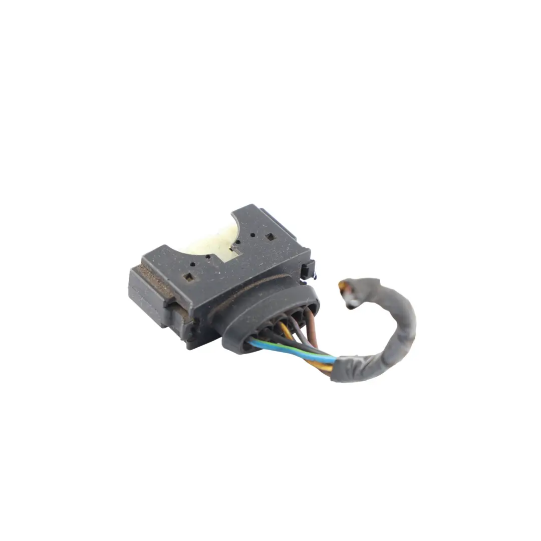 Fanale Posteriore Destro Presa Cablaggio per Land Rover Range Rover con numero di parte XFB000266 Land Rover Range Rover Fanale Posteriore Destro Presa Cablaggio - SKU XFB000266-1 - Numero di parte XFB000266