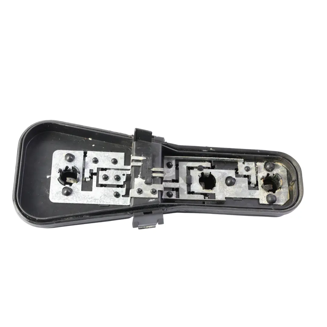 Taillight Cover Bulb Holder Right O/S to Land Rover Range Rover L322 Rear with Part number XFM000031 Land Rover Range Rover L322 Rear Taillight Cover Bulb Holder Right O/S - SKU XFM000031 - Part number XFM000031