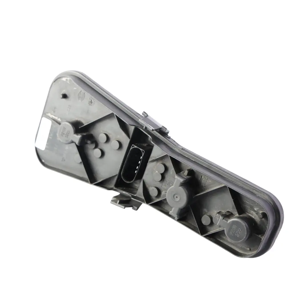 Land Rover Range Rover L322 Rear Taillight Cover Bulb Holder Right O/S - SKU XFM000031 - Part number XFM000031