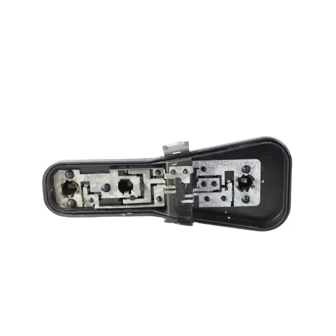 Taillight Cover Bulb Holder Right O/S to Land Rover Range Rover L322 Rear with Part number XFM000031 Land Rover Range Rover L322 Rear Taillight Cover Bulb Holder Right O/S - SKU XFM000031 - Part number XFM000031