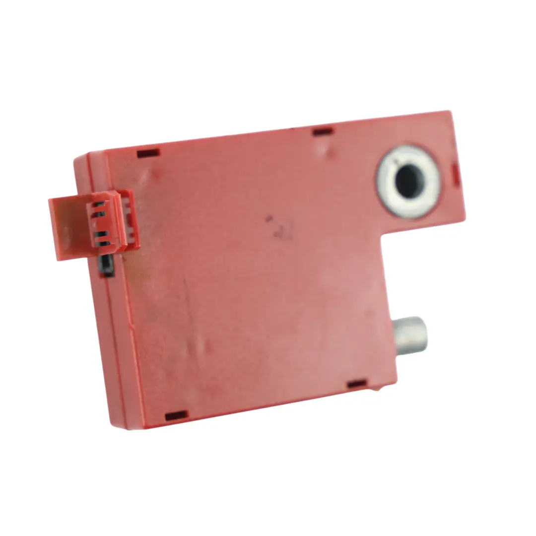 Land Rover Range Rover L322 Module Amplificateur Antenne - SKU XUI500250A - Numéro de pièce XUI500250A