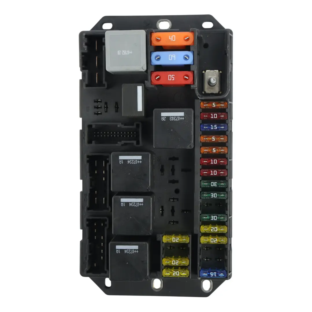 Hinten Sicherungskasten Modul 3.6 Diesel 368DT YQE50 für Land Rover Range Rover L322 mit Teilenummer YQE500370 Land Rover Range Rover L322 Hinten Sicherungskasten Modul 3.6 Diesel 368DT YQE50 - SKU YQE500370 - Teilenummer YQE500370