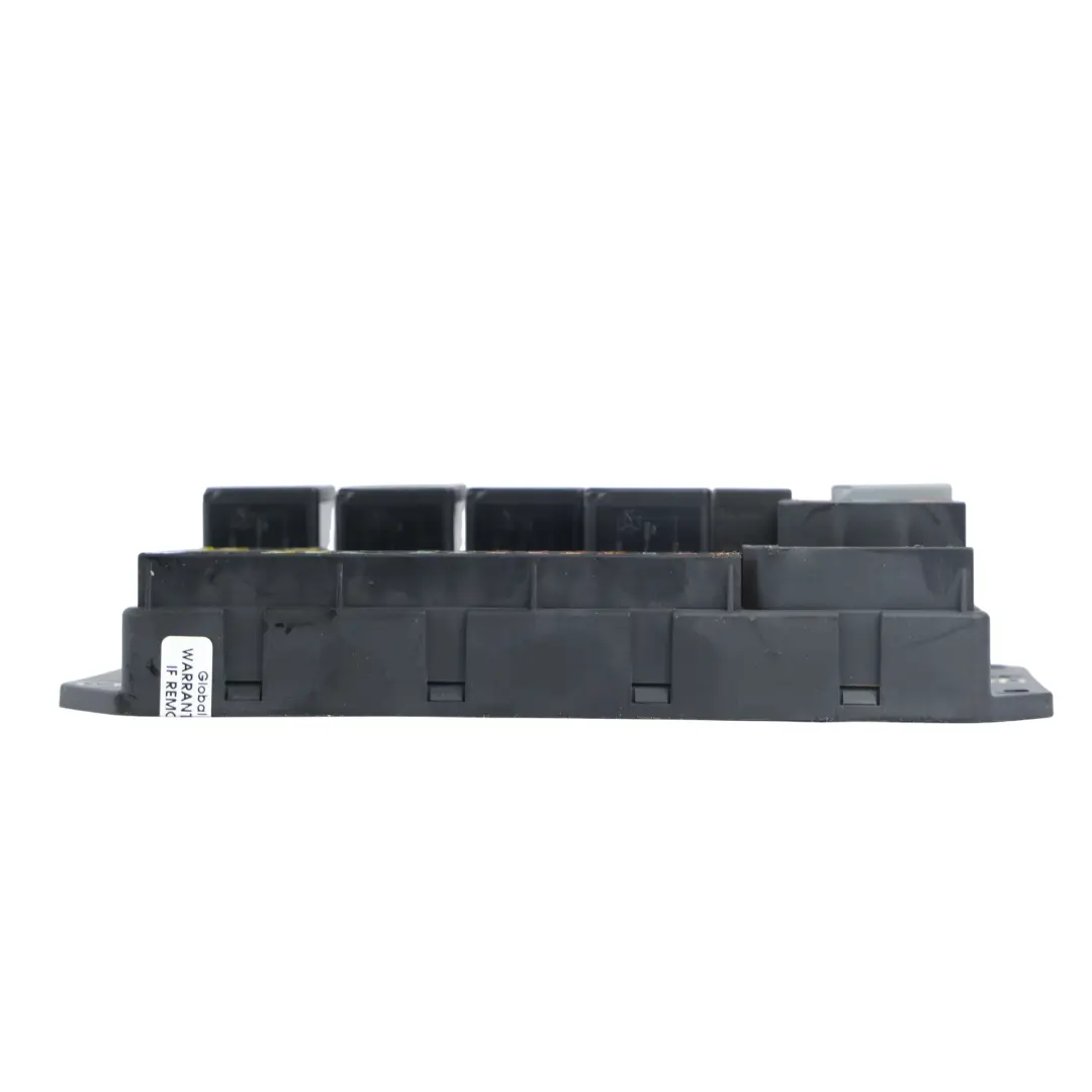 Caja Fusibles Trasera Interior 3.6 368DT para Land Rover Range Rover L322 con número de pieza YQE500370 Land Rover Range Rover L322 Caja Fusibles Trasera Interior 3.6 368DT - SKU YQE500370 - Número de pieza YQE500370