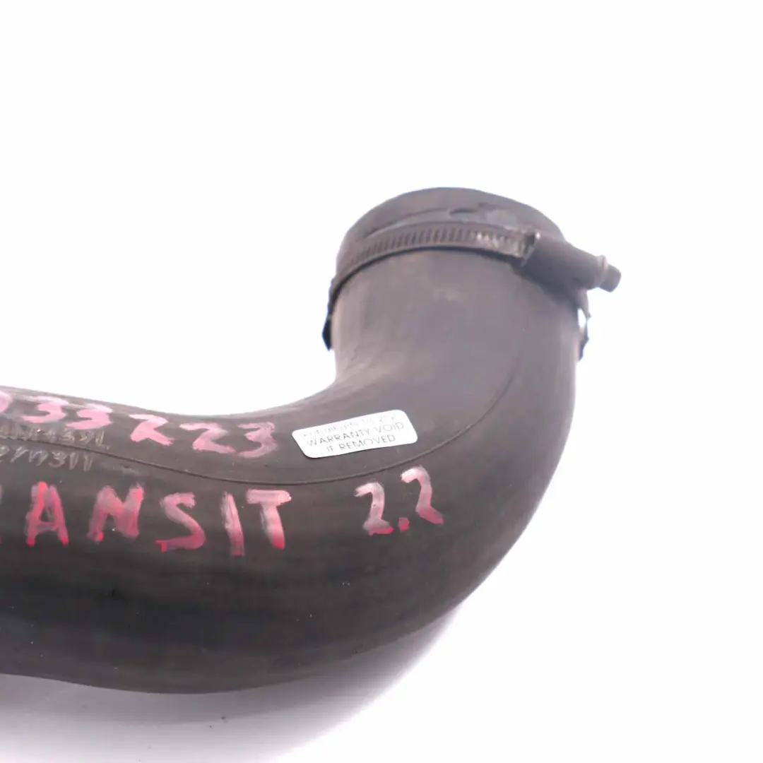 Rura Wąż Przewód Intercoolera Turbo do Ford Transit Mk7 2.2 TDCi o numerze 2033223 Ford Transit Mk7 2.2 TDCi Rura Wąż Przewód Intercoolera Turbo - SKU 2033223 - Numer Części 2033223