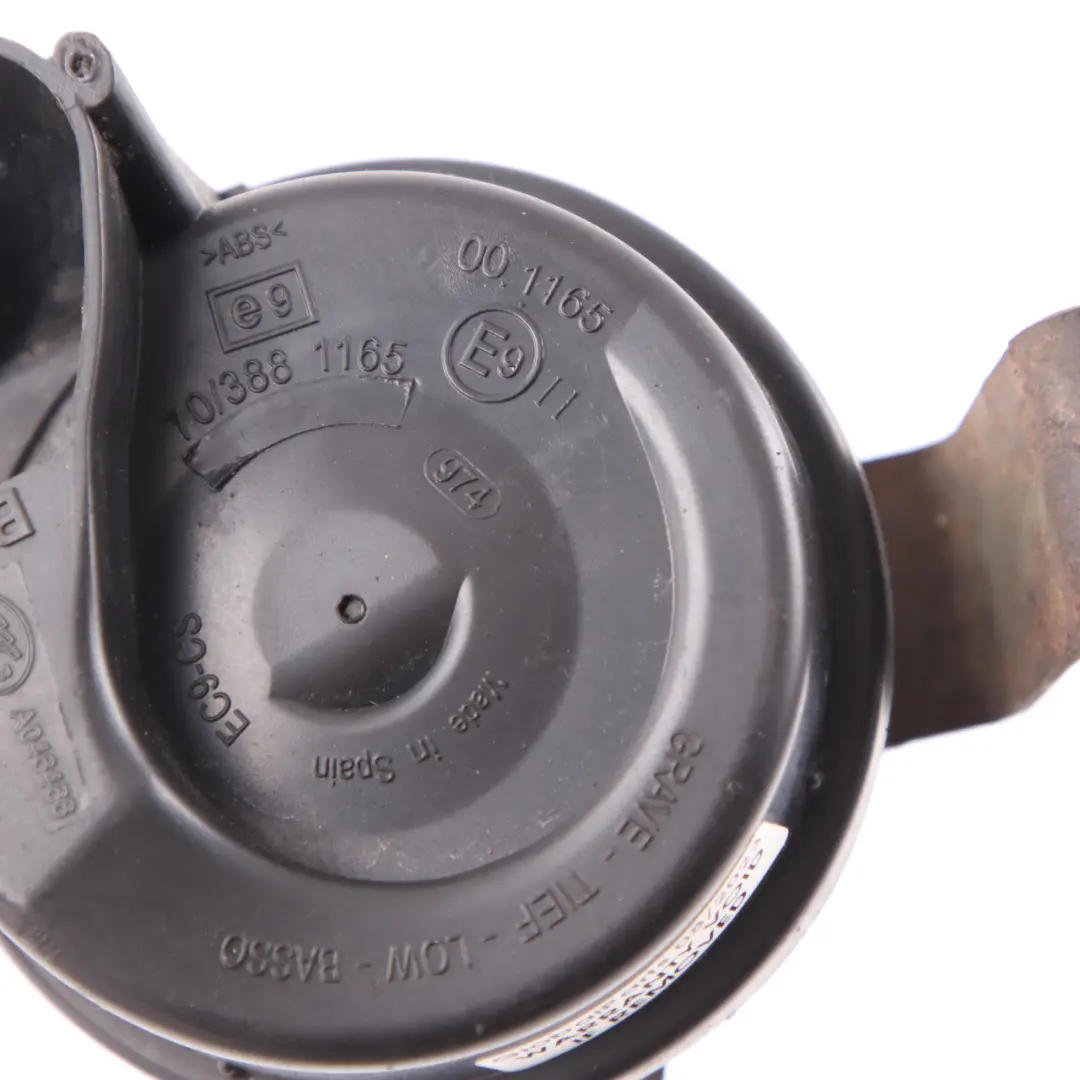 Tono Bajo Bocina Senal Fanfarria A2035420220 para Mercedes W169 W203 con número de pieza 2035420320 Mercedes W169 W203 Tono Bajo Bocina Senal Fanfarria A2035420220 - SKU 2035420320 - Número de pieza 2035420320