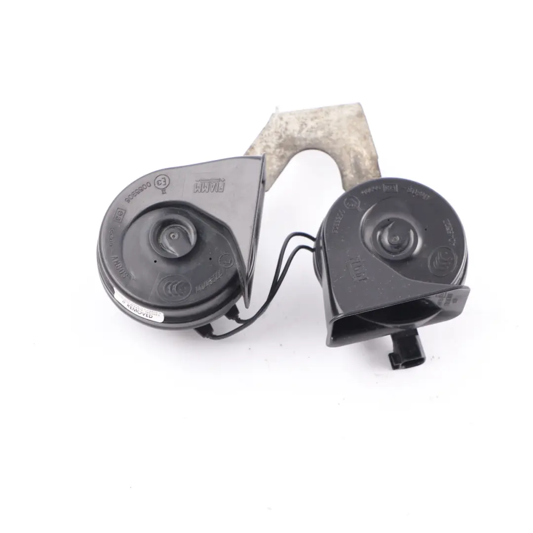 Horn Signal Fanfare Pitch Assembly to Vauxhall Insignia A Twin Double with Part number 20857424 Vauxhall Insignia A Twin Double Horn Signal Fanfare Pitch Assembly - SKU 20857424 - Part number 20857424