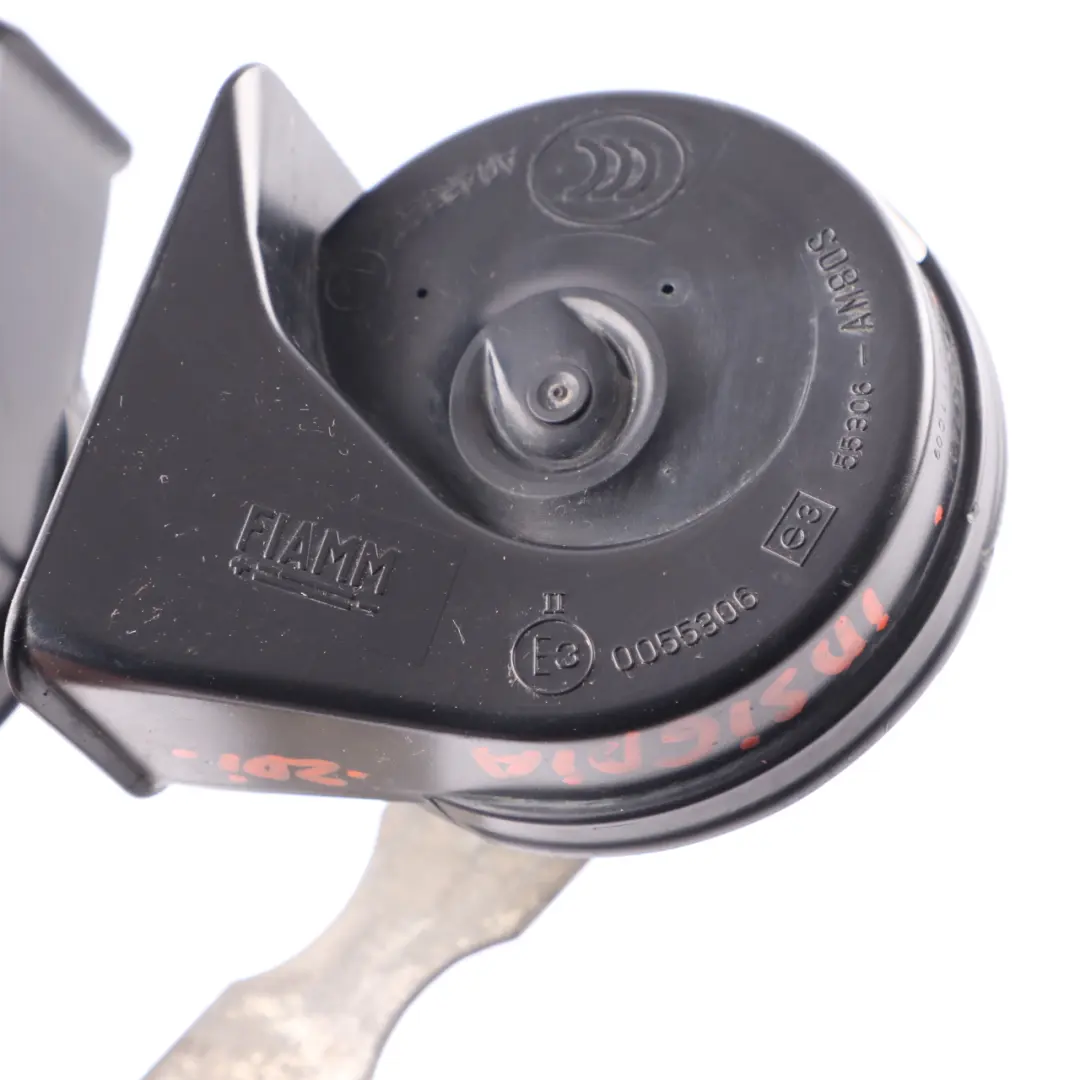 Horn Signal Fanfare Pitch Assembly to Vauxhall Insignia A Twin Double with Part number 20857424 Vauxhall Insignia A Twin Double Horn Signal Fanfare Pitch Assembly - SKU 20857424 - Part number 20857424