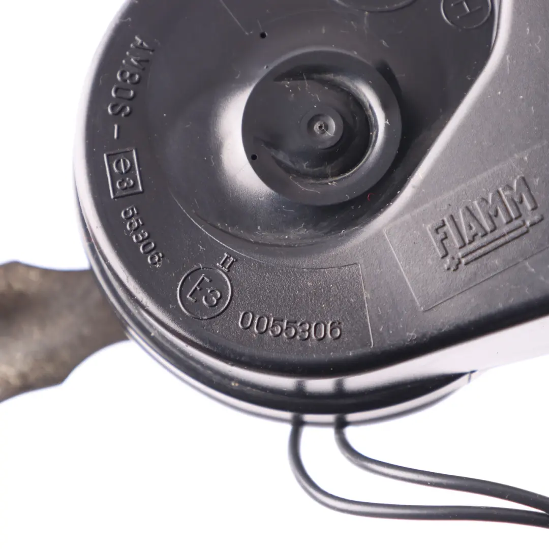 Horn Signal Fanfare Pitch Assembly to Vauxhall Insignia A Twin Double with Part number 20857424 Vauxhall Insignia A Twin Double Horn Signal Fanfare Pitch Assembly - SKU 20857424 - Part number 20857424