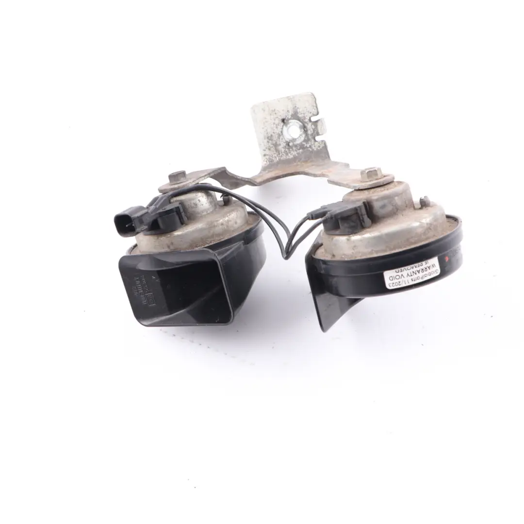 Horn Signal Fanfare Pitch Assembly to Vauxhall Insignia A Twin Double with Part number 20857424 Vauxhall Insignia A Twin Double Horn Signal Fanfare Pitch Assembly - SKU 20857424 - Part number 20857424