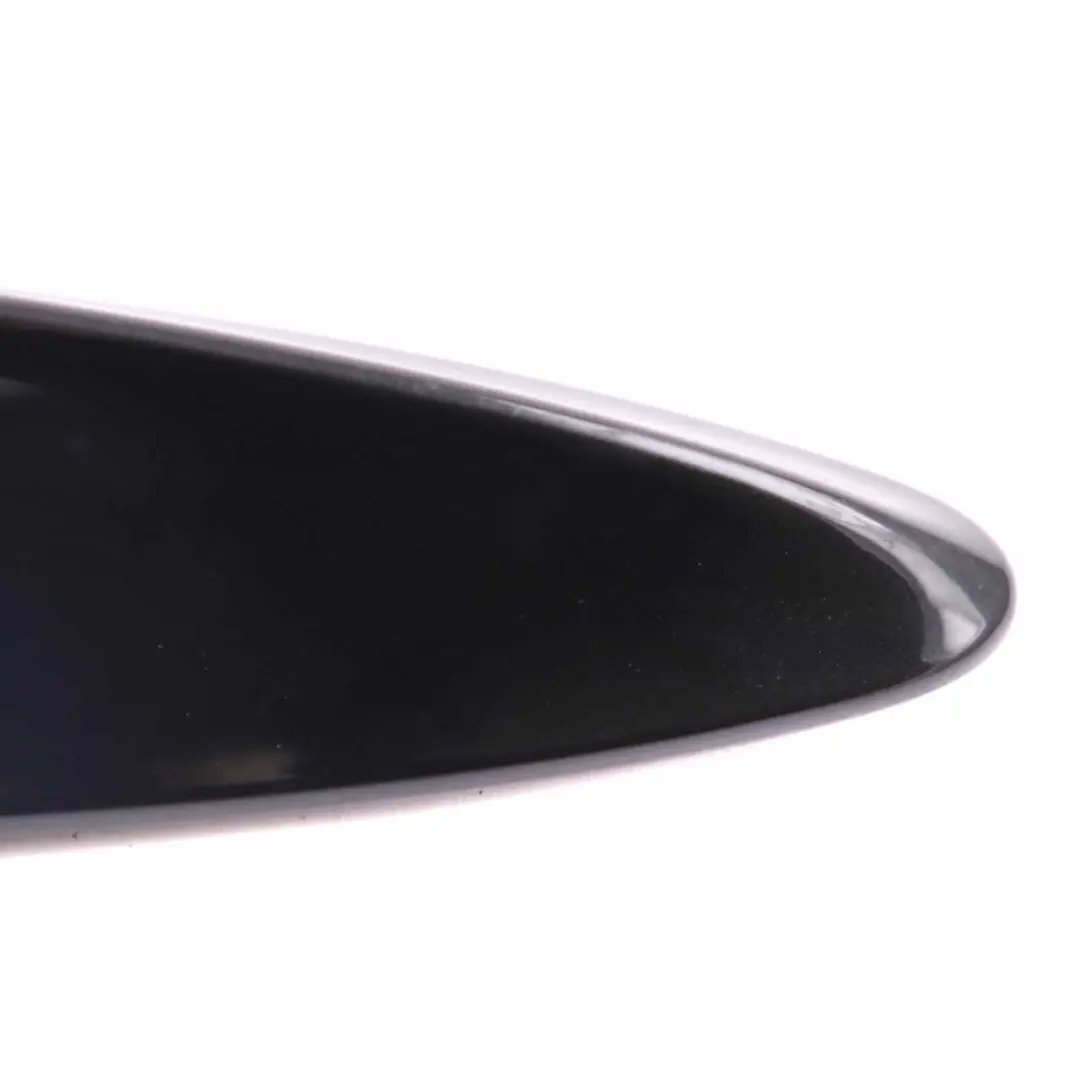 Antenna a pinna di squalo per tettuccio Nero Zaffiro - 475 per BMW X3 Serie E83 con numero di parte 2147431 BMW X3 Serie E83 Antenna a pinna di squalo per tettuccio Nero Zaffiro - 475 - SKU 2147431-BS - Numero di parte 2147431