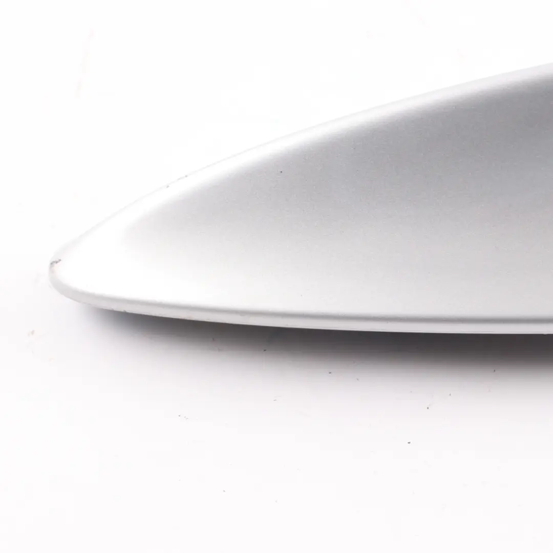 Copertura Antenna A Tetto Pinna Di Squalo Titan Silver - 354 3437267 per BMW X3 E83 con numero di parte 2147432 BMW X3 E83 Copertura Antenna A Tetto Pinna Di Squalo Titan Silver - 354 3437267 - SKU 2147432-TS2 - Numero di parte 2147432