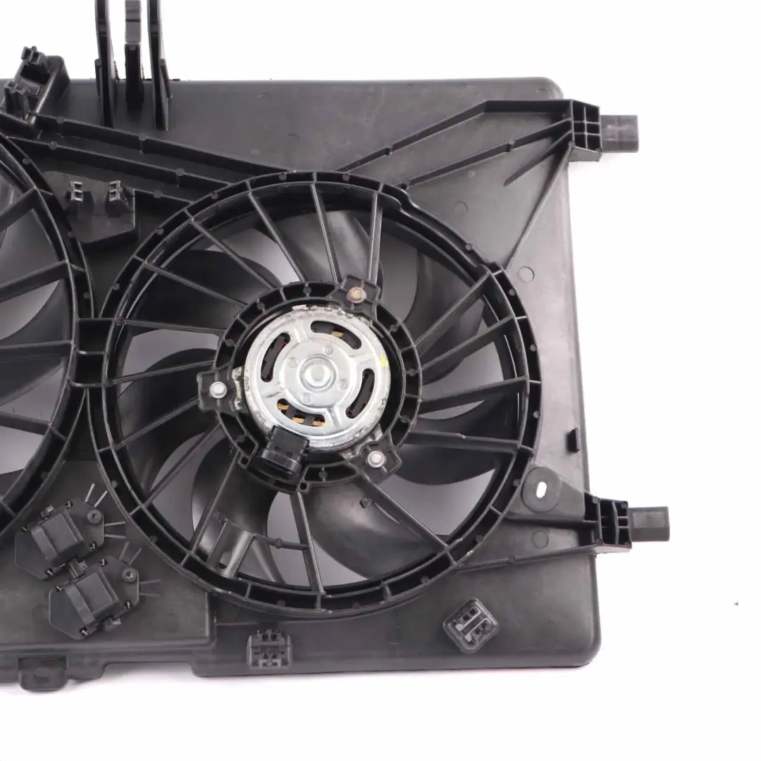 Renault Master III 2.3L DCi Engine Cooling Radiator Fan Shroud - SKU 214754524R - Part number 214754524R