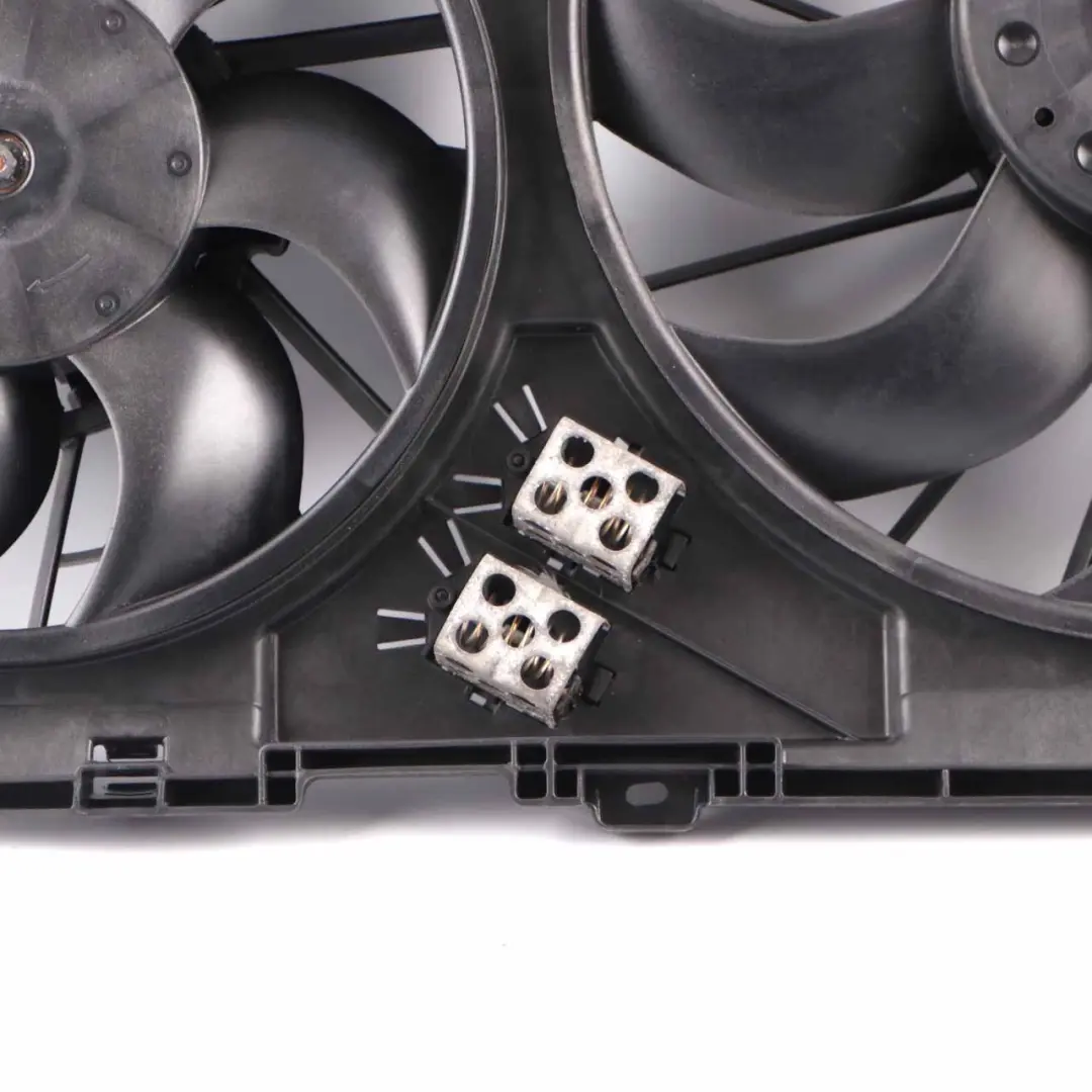 Renault Master III 2.3L DCi Engine Cooling Radiator Fan Shroud - SKU 214754524R - Part number 214754524R