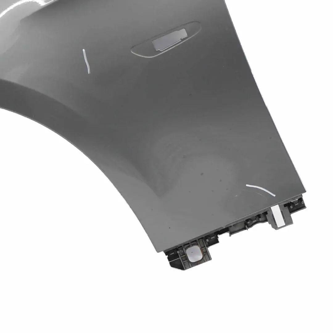 Pannello Laterale Parafango Anteriore Sinistro Sparkling Graphite A22 per BMW E92 con numero di parte 2155919 BMW E92 Pannello Laterale Parafango Anteriore Sinistro Sparkling Graphite A22 - SKU 2155919-SG1 - Numero di parte 2155919