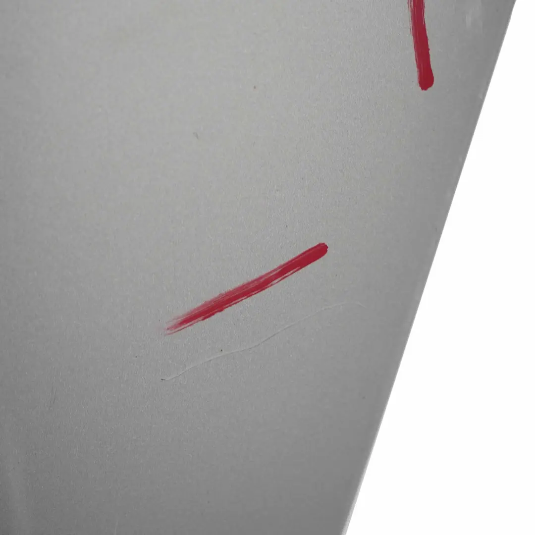 Pannello laterale parafango ala anteriore sinistra Titansilber - 354 per BMW E92 con numero di parte 2155919 BMW E92 Pannello laterale parafango ala anteriore sinistra Titansilber - 354 - SKU 2155919-TS4 - Numero di parte 2155919