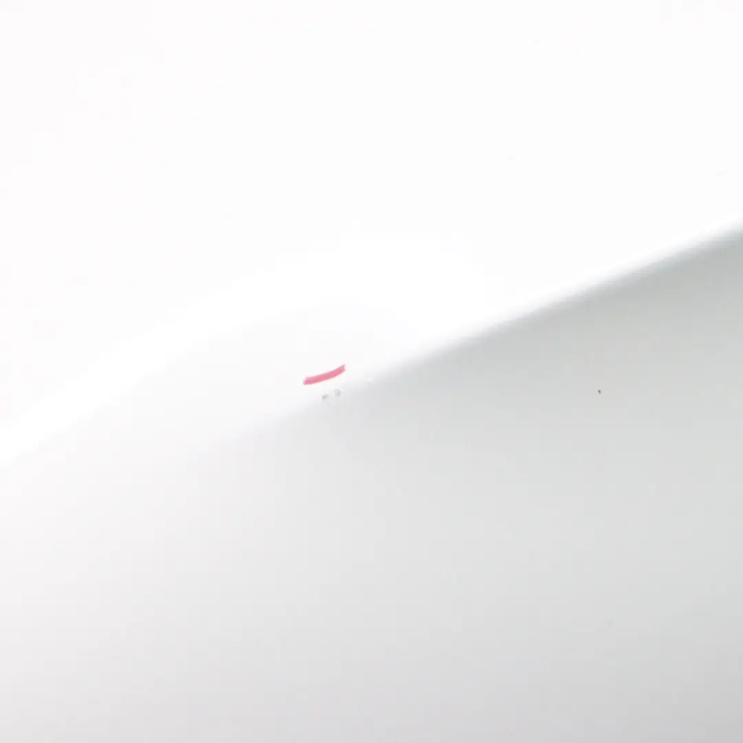 Pannello laterale parafango ala anteriore sinistra Titansilber - 354 per BMW E92 con numero di parte 2155919 BMW E92 Pannello laterale parafango ala anteriore sinistra Titansilber - 354 - SKU 2155919-TS9 - Numero di parte 2155919