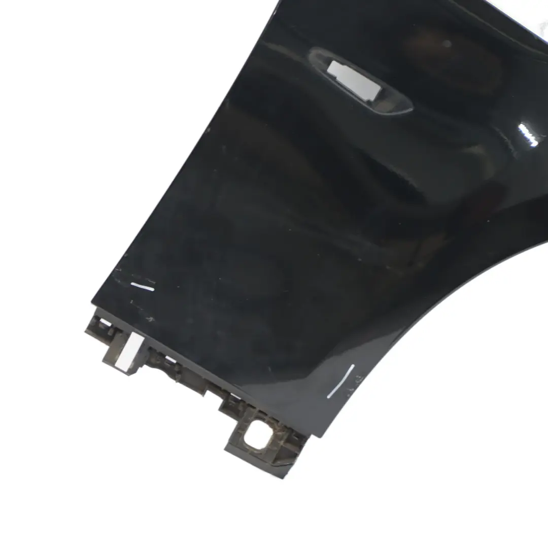 Panel Lateral Guardabarros Delantero Derecho Zafiro Negro Metalizado 475 para BMW E92 con número de pieza 2155922 BMW E92 Panel Lateral Guardabarros Delantero Derecho Zafiro Negro Metalizado 475 - SKU 2155922-BS6 - Número de pieza 2155922
