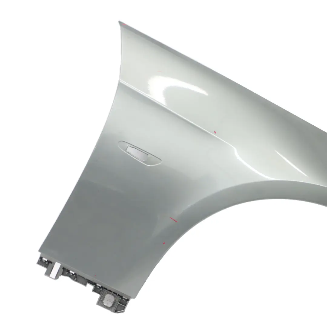 Parafango Anteriore Pannello Destro Spacegrau - A52 per BMW E92 con numero di parte 2155922 BMW E92 Parafango Anteriore Pannello Destro Spacegrau - A52 - SKU 2155922-SCG4 - Numero di parte 2155922