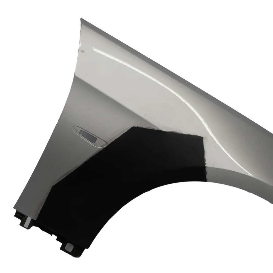 lateral del guardabarros ala delantera derecha Titansilber Plata 354 para BMW E92 E93 con número de pieza 2155922 BMW E92 E93 lateral del guardabarros ala delantera derecha Titansilber Plata 354 - SKU 2155922-TS3 - Número de pieza 2155922
