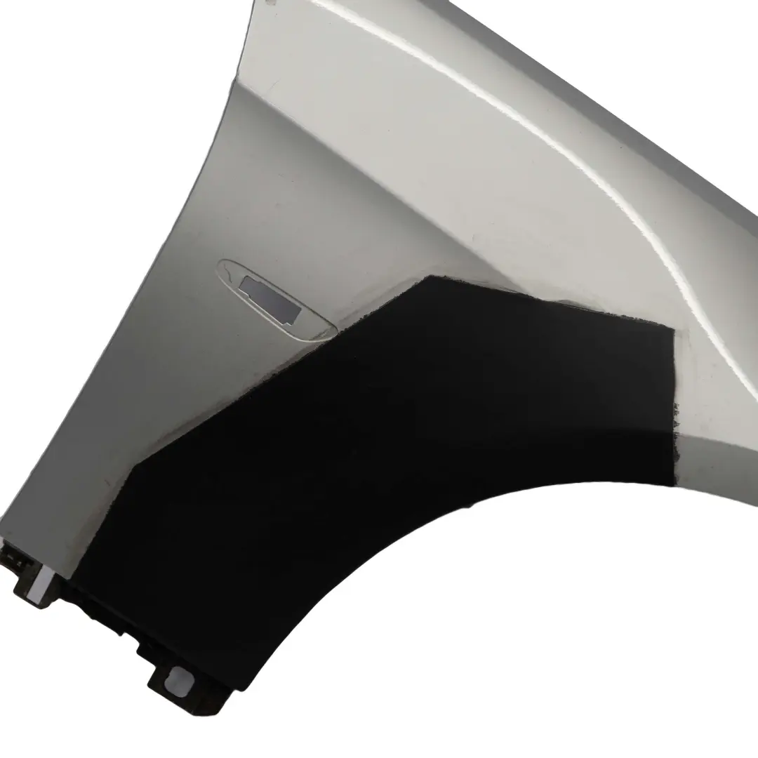 Błotnik prawy titansilber - 354 do BMW E92 E93 o numerze 2155922 BMW E92 E93 Błotnik prawy titansilber - 354 - SKU 2155922-TS3 - Numer Części 2155922