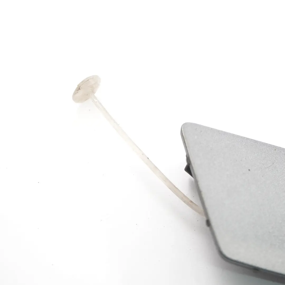 Embellecedor parachoques delantero Cubreganchos remolque Gris A52 para BMW F10 F11 con número de pieza 2182402 BMW F10 F11 Embellecedor parachoques delantero Cubreganchos remolque Gris A52 - SKU 2182402-SCG1 - Número de pieza 2182402